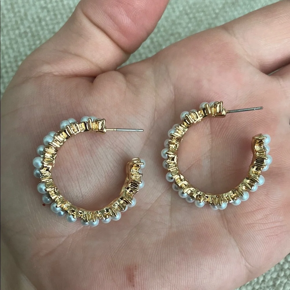 Arya Pearl Statement Hoops
